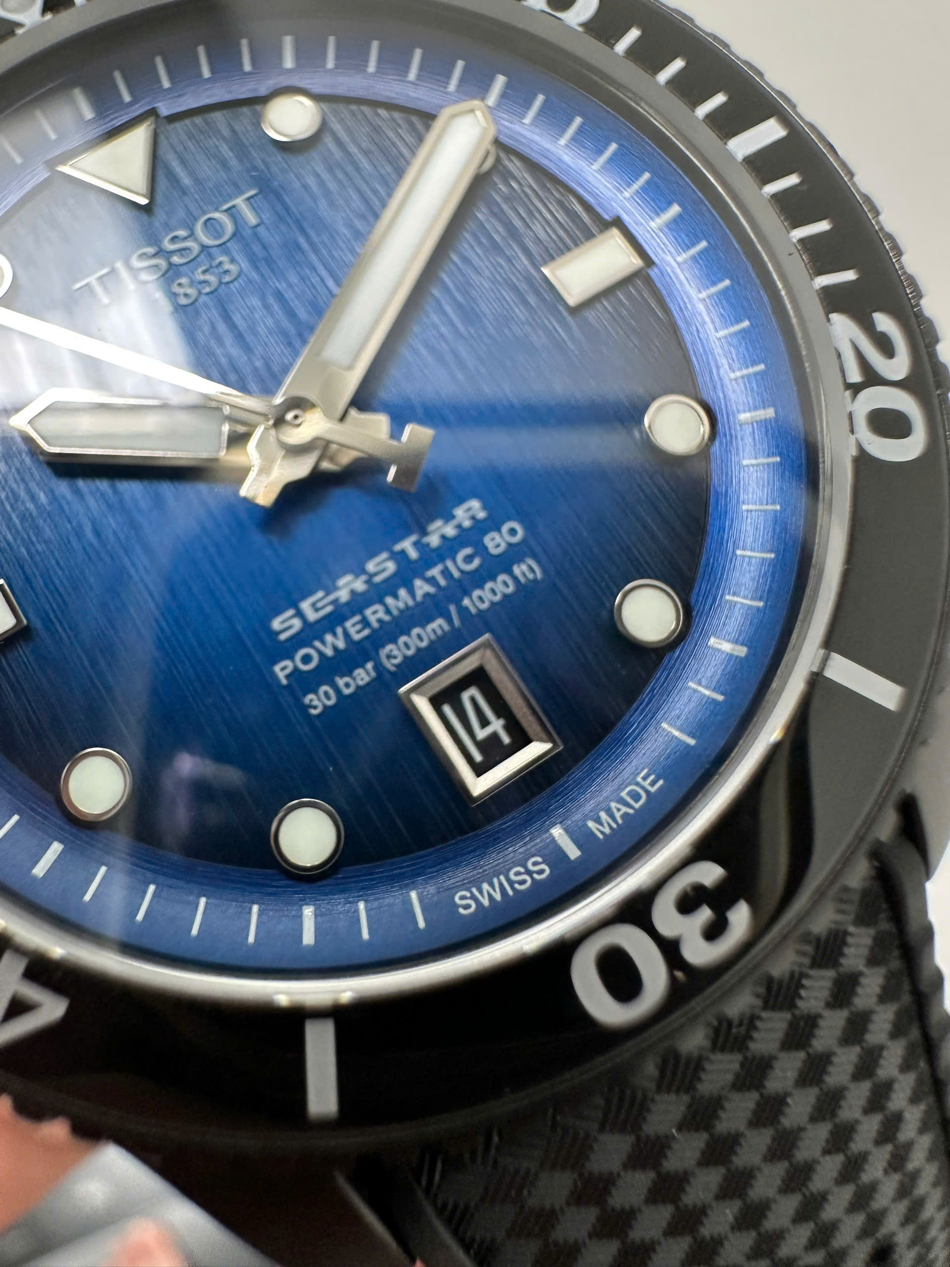 Tissot Seastar 1000 T120.807.37.041.00 Powermatic 80 Watch 40mm - Ảnh 4